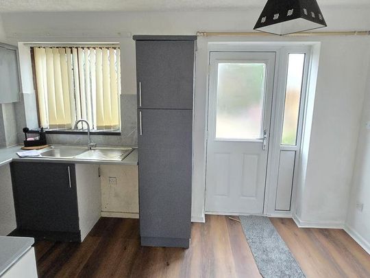 2 bedroom house to rent - Photo 1