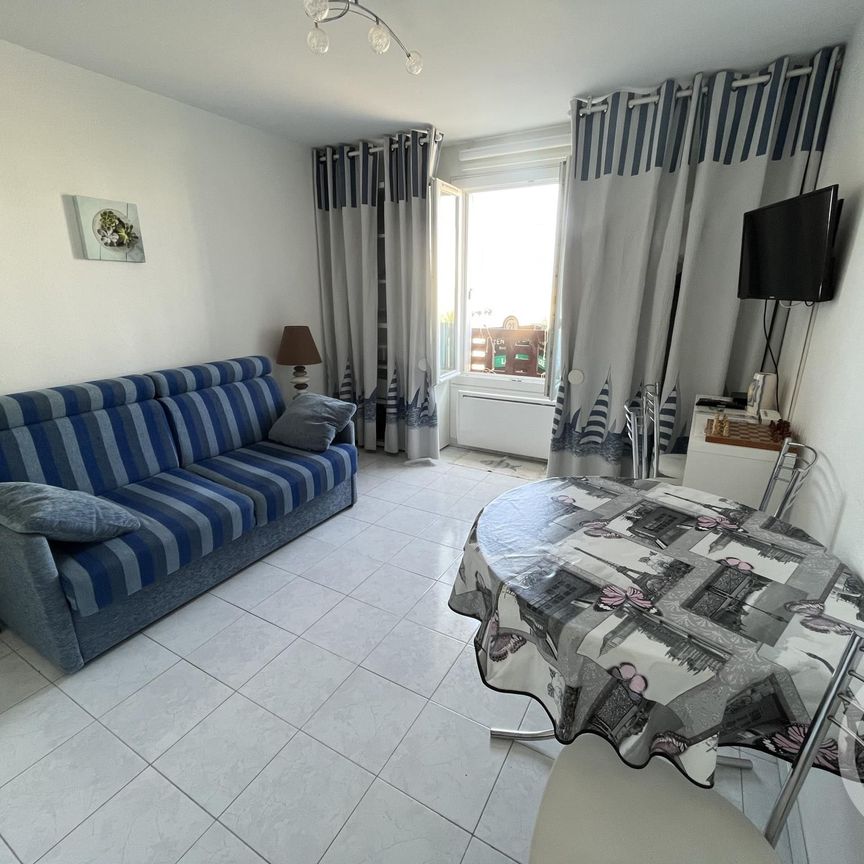 Location Appartement 1 pièce 21m² DONVILLE LES BAINS 50350 - Photo 1