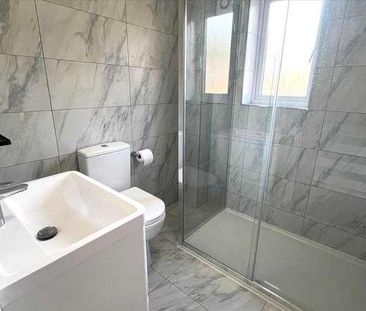 Langtons Meadow, Farnham Common, SL2 - Photo 6