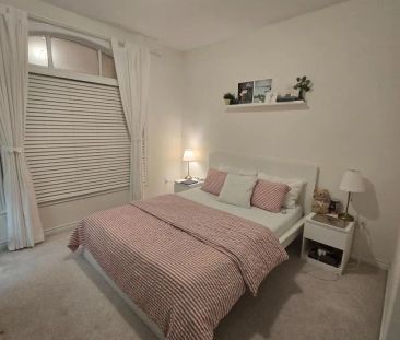 36 BAVENDEN CRESCENT - Photo 3