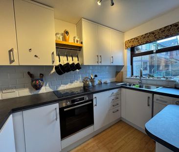 2 bedroom terraced house to rent - Photo 5