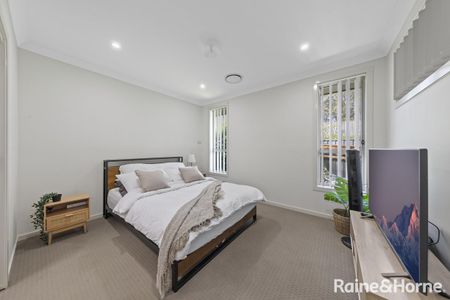 8 Wakeling Drive, Edmondson Park, NSW 2174 - Photo 3