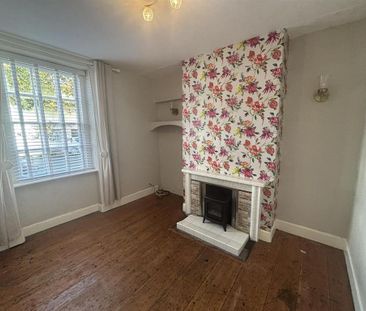 4 bedroom terraced house to rent - Photo 1