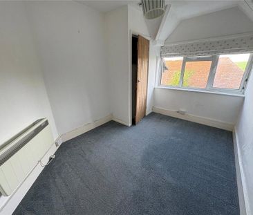 2 bedroom semi-detached house to rent - Photo 2