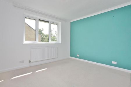 3 bedroom apartment to rent - Photo 4