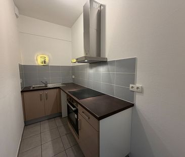 Location Appartement 2 pièces 43m² - Photo 2