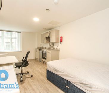 1 bed Apartment for Rent - Photo 3