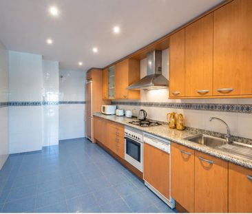 3 room luxury Flat for rent in Marbella, Spain - Photo 4