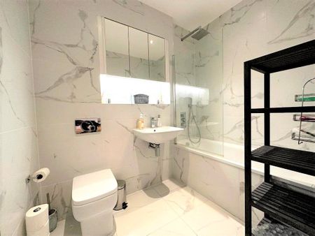 1 bedroom Flat in Brock House, Maidenhead - Photo 4