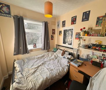 Burnholme Grove, Tang Hall - P1480 - Photo 5