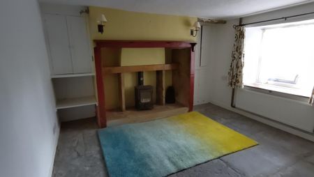 2 bedroom end of terrace house to rent - Photo 3