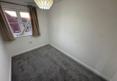 Golden Orchard, Halesowen, West Midlands - Photo 3