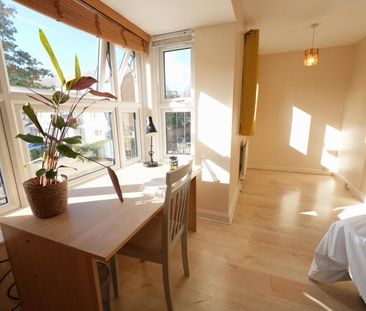 Room in a Shared House, Keats Close, SE1 - Photo 2