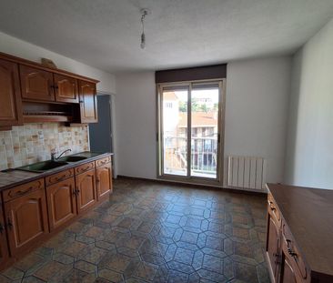 Location Appartement 3 pièces 92m² ST CHAMOND 42400 - Photo 3