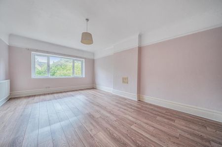 4 bedroom detached house to rent - Photo 5