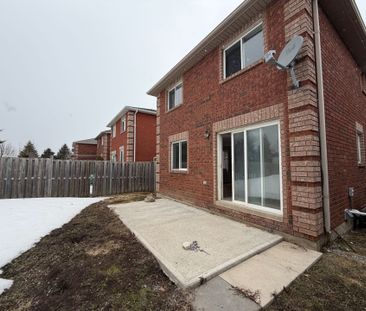 For Lease - 15 Timothy Lane, Barrie, Ontario - Photo 1