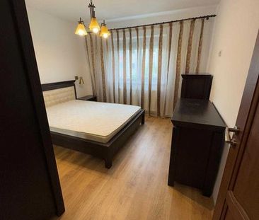 Apartament de inchiriat, 3 camere decomandat, zona centrala, Bacau - Photo 1
