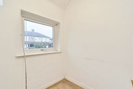 Burley Wood Crescent, Leeds - Photo 4