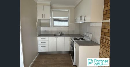 Fully Renovated Unit in East - Photo 3