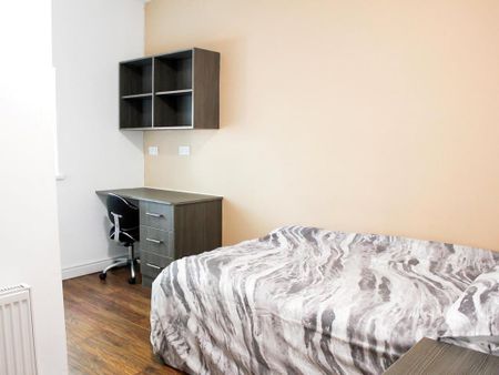 3 bedroom apartment to rent - Photo 5