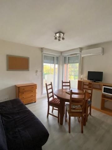 Appartement meublé à louer - 2 pièces - 33 m² - Photo 2