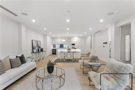 NEAR NEW TERRACE HOUSE - MISSION BAY - Photo 2