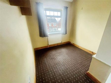 3 bedroom semi-detached house to rent - Photo 4