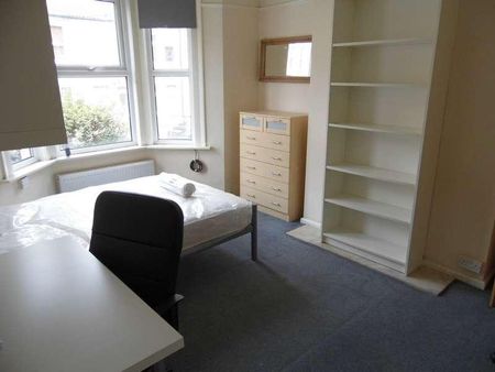 Coronation Avenue, Oldfield Park, Bath, BA2 - Photo 4