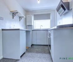 3 BEDROOM House - Detached - Photo 1