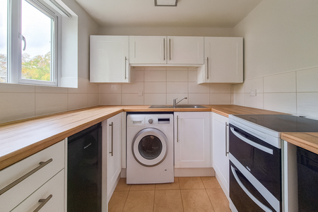 2 bedroom apartment to rent - Photo 5