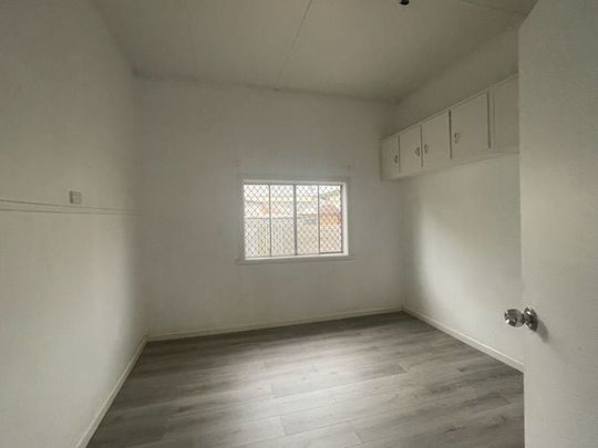 2 Bedroom Home With Lock Up Garage - Photo 1