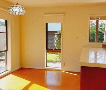 Spacious Family home with a Big Backyard - Photo 3