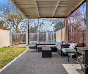 3 BEDROOM & STUDY MASSIVE CARPORT HUGE GARAGE AREA - Photo 3