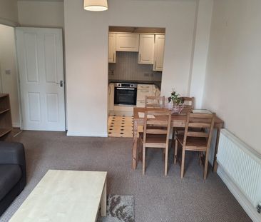 2 Bed Flat, Mater Close, L9 - Photo 4