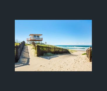 Spacious Duplex - 150m to Beach, Cafes and Park - Photo 1