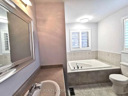 Detached Home For Lease | N9250703 - Photo 1