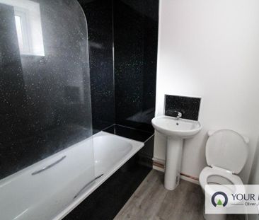 3 bedroom flat to rent - Photo 2