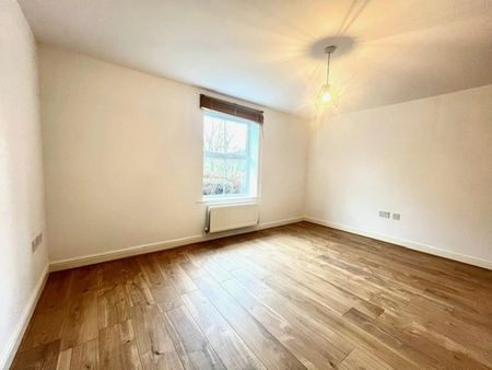 Ground floor flat to rent on - Photo 4