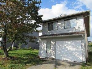 4 Bedroom house with fenced backyard in Coquitlam (QL41) - Photo 3