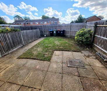 2 bedroom end of terrace house to rent - Photo 1