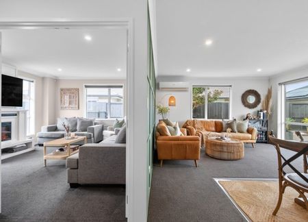 Executive Lifestyle - Photo 2