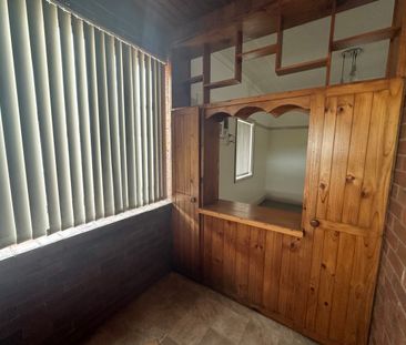 2 Bedroom + Sleepout Unit - Photo 2