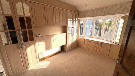 The Broadway, West Bromwich, B71 - Photo 5