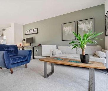 Bullfinch Grove, Yapton - Photo 1