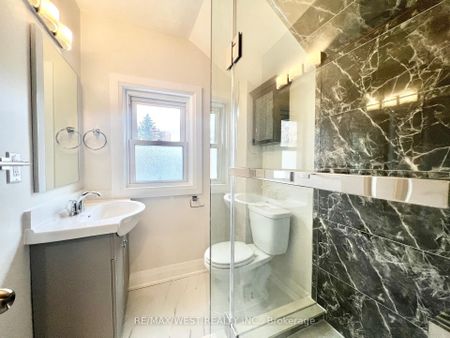 For Lease - 4 Sutherland Avenue Unit# 2nd Flr, Toronto, Ontario - Photo 3