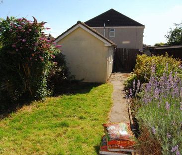 3 bedroom terraced house to rent - Photo 5