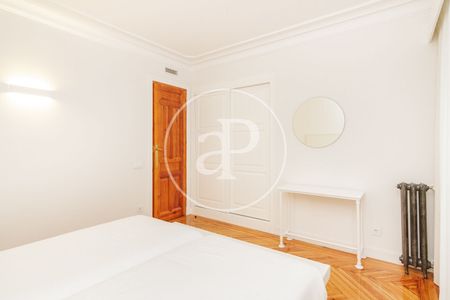 Flat for rent in Sol (Madrid) - Photo 2