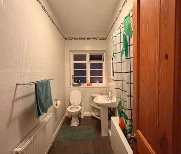 Room in a Shared Flat, Harvard Road, W4 - Photo 4