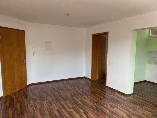 Helle Zwei-Zimmer-Wohnung im 4. OG ab sofort zu vermieten! - Photo 1