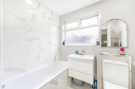 Coles Green Road, London, NW2 - Photo 3